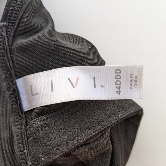 Livi Plus Size Sports Bra - Picture 10 of 10